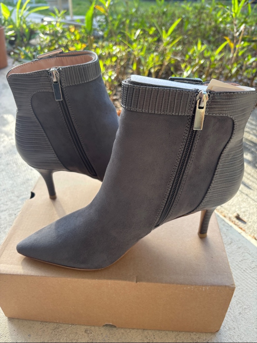 Women's Pointed Toe Suede Ankle Bootie with Side Zip - Gray